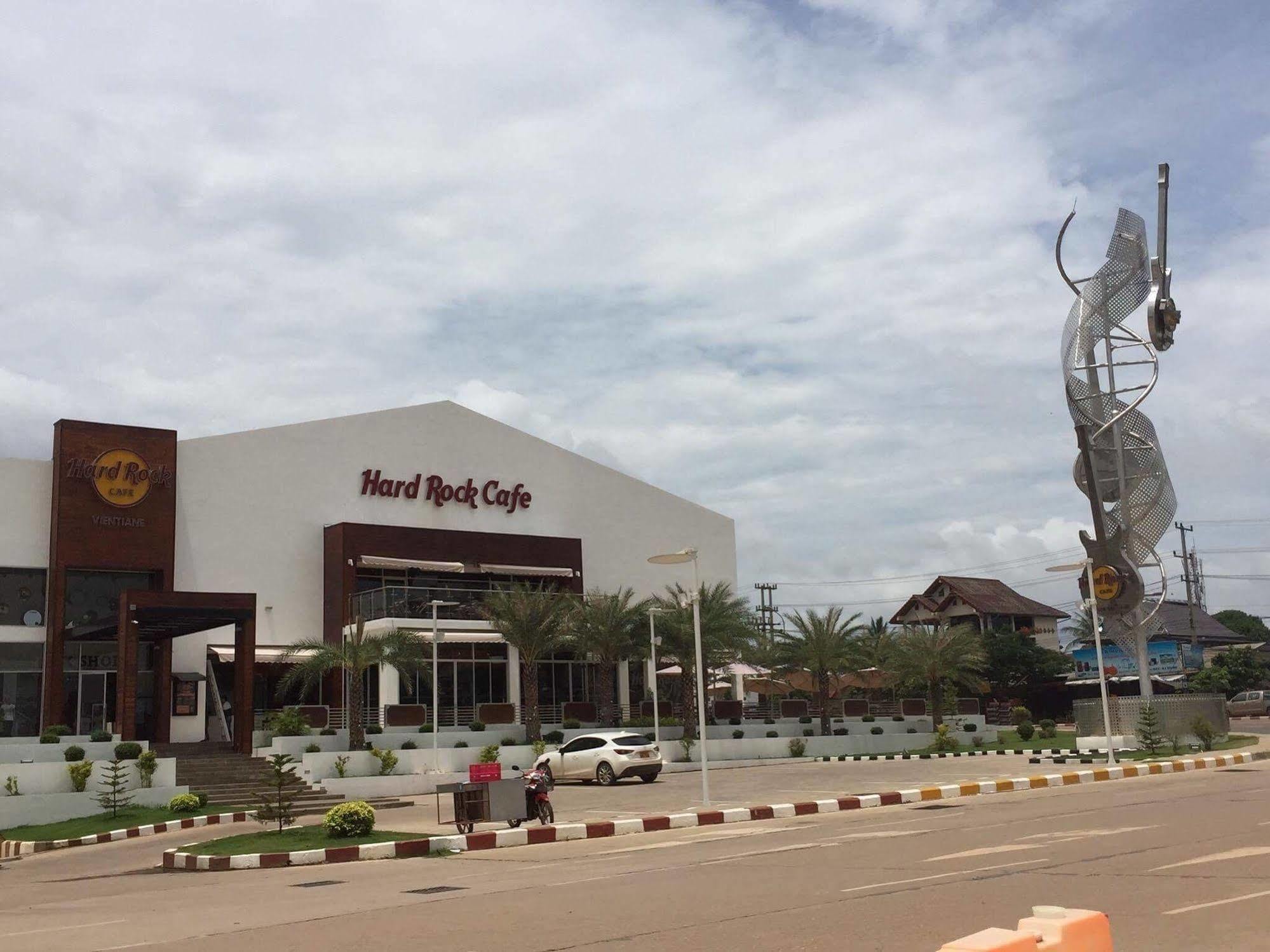 Domon Hotel Vientiane Esterno foto