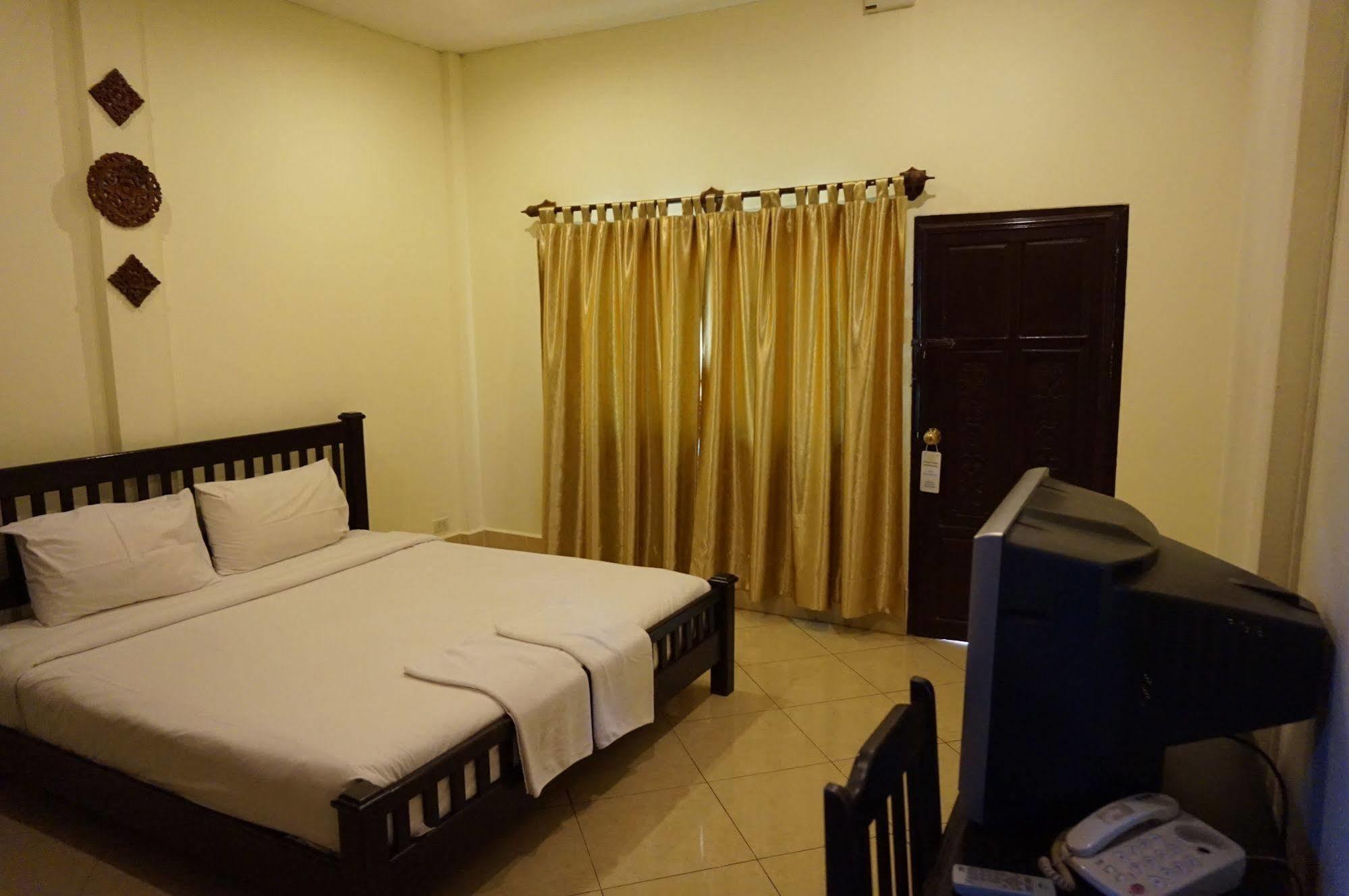 Domon Hotel Vientiane Esterno foto